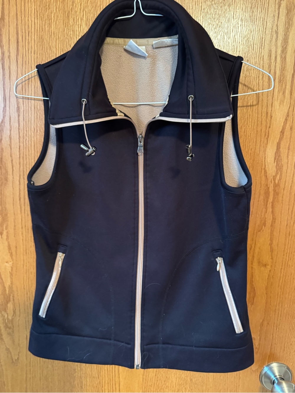 Women's Black Zip-Up Fleece-Lined Vest